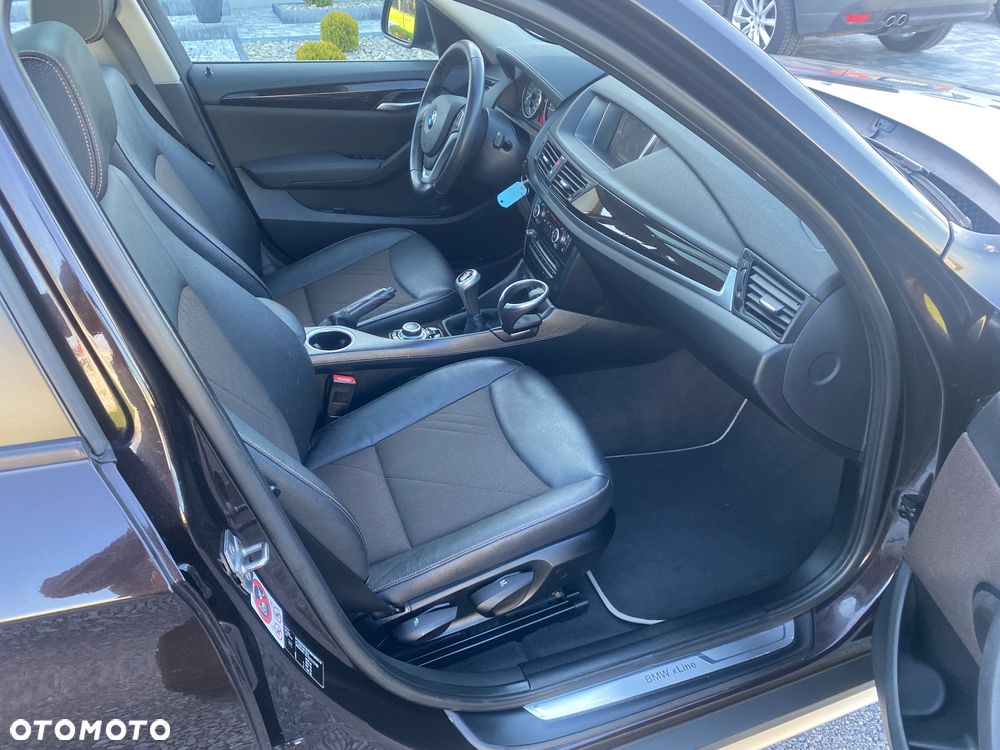 BMW X1 sDrive18d xLine - 12