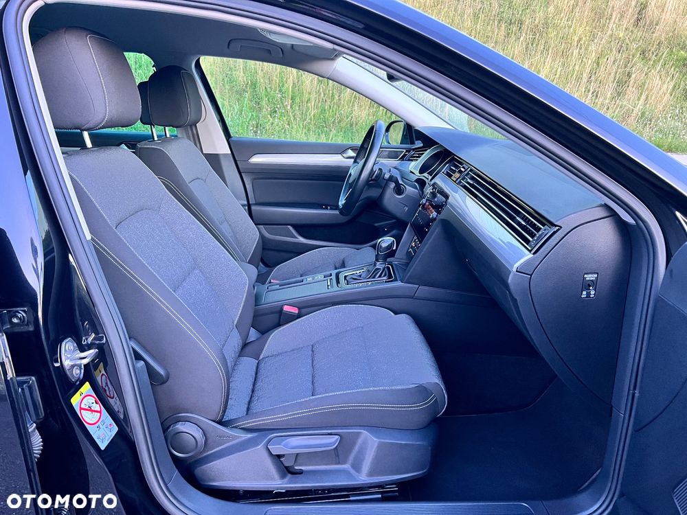 Volkswagen Passat 2.0 TSI Business DSG - 17