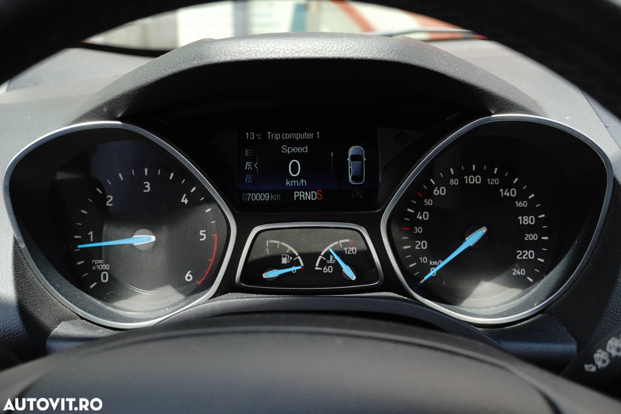 Ford Kuga - 34