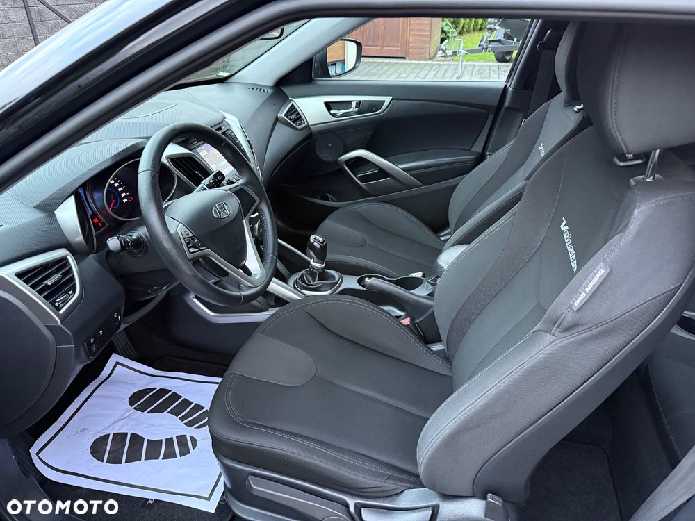 Hyundai Veloster 1.6 Premium - 20