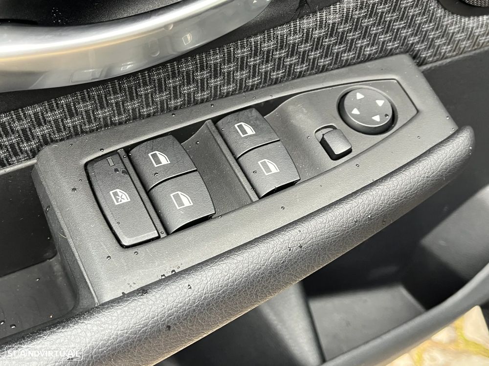 BMW 216 Gran Tourer d - 20