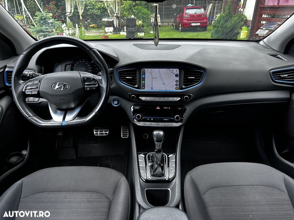 Hyundai IONIQ - 14
