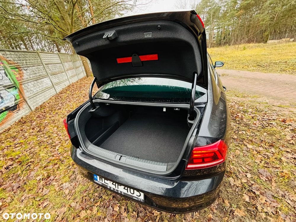 Volkswagen Passat 2.0 TSI Business DSG - 9