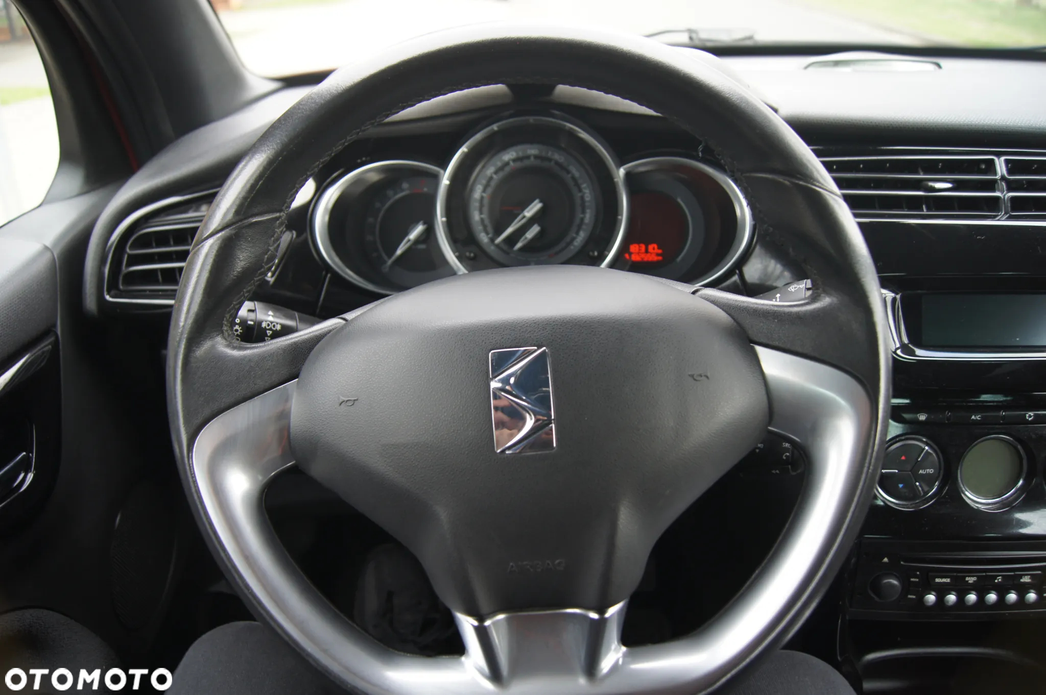 Citroën DS3 VTi 120 SoChic - 11