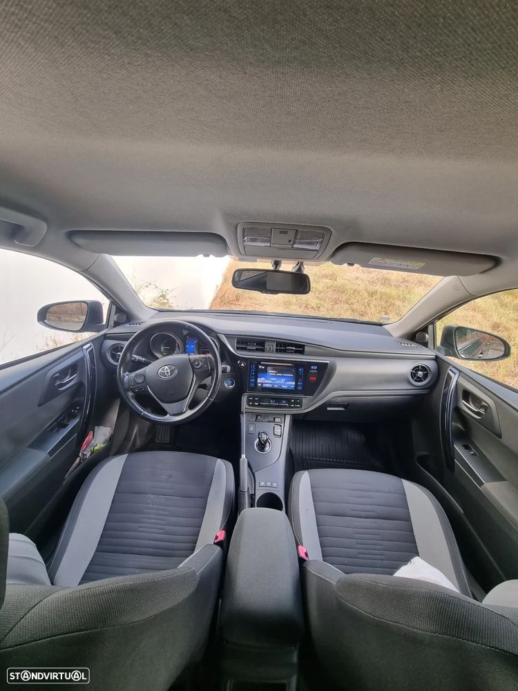 Toyota Auris 1.8 HSD Comfort+P.Sport - 13