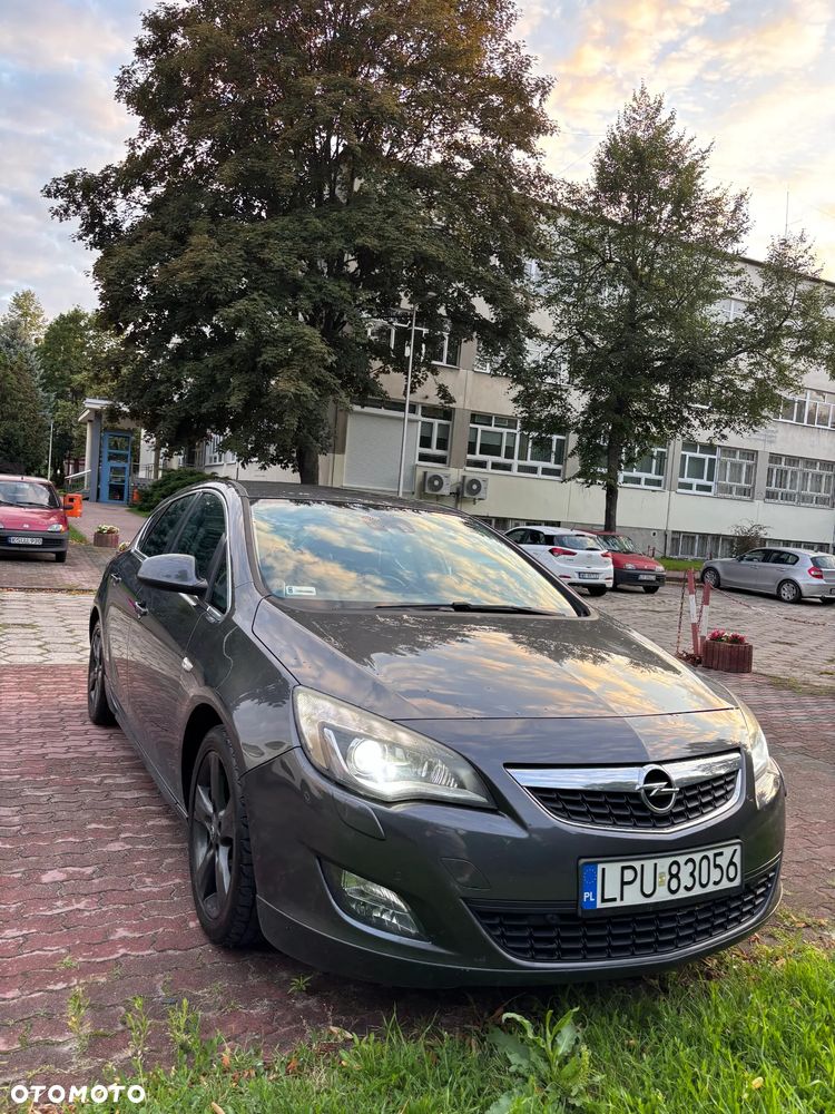 Opel Astra 1.6 T Sport - 2