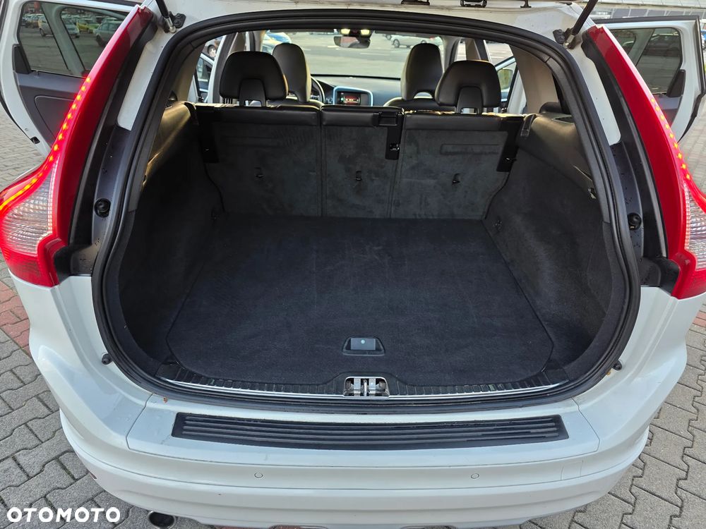 Volvo XC 60 D3 Drive-E Momentum - 22