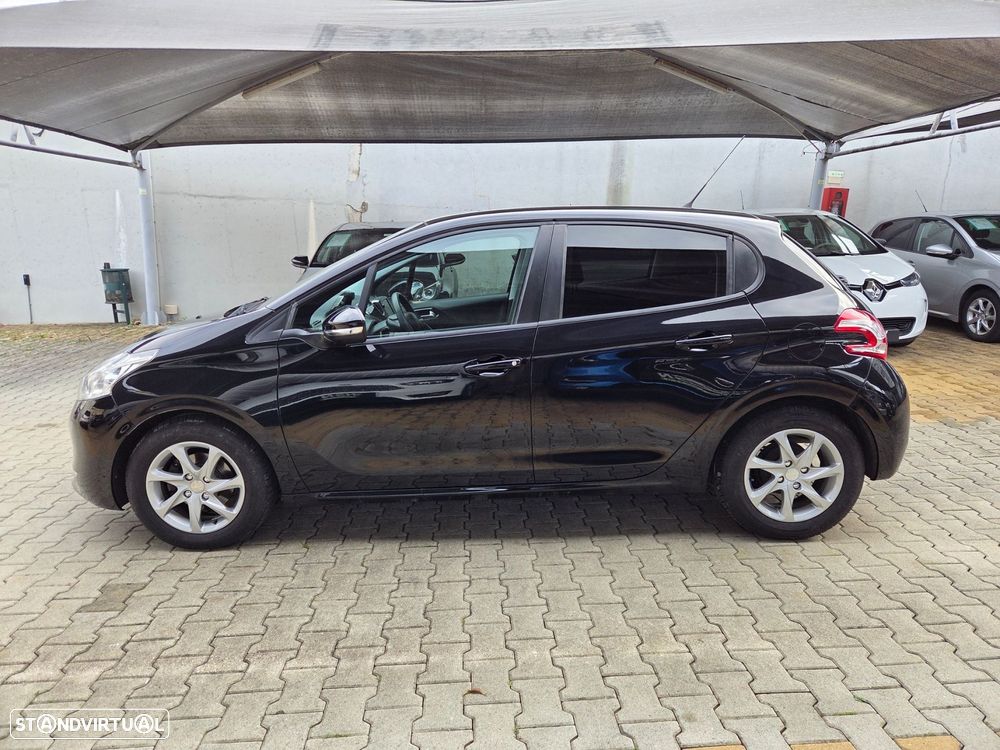 Peugeot 208 1.4 HDi SE Style - 6