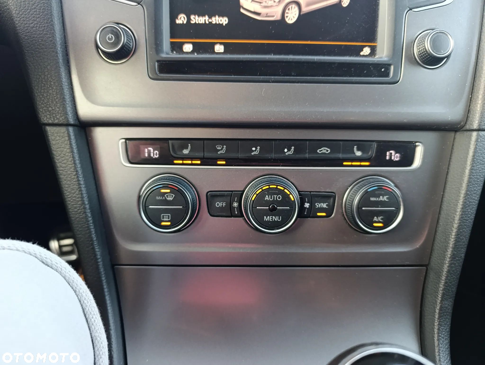 Volkswagen Golf VII 1.6 TDI BMT Comfortline - 14