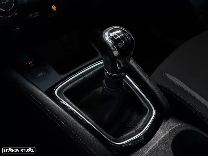 Nissan Qashqai 1.5 dCi N-Connecta - 22