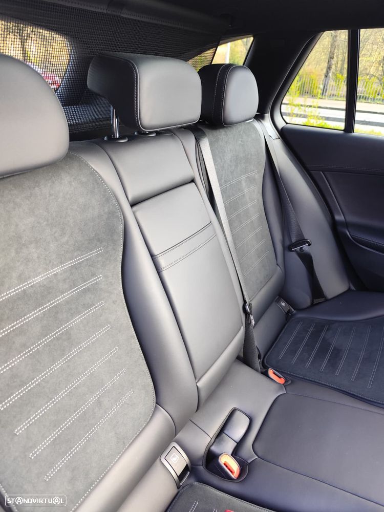 Mercedes-Benz C 300 d AMG Line - 20