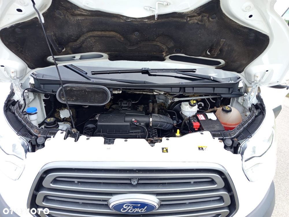 Ford TRANZIT - 32