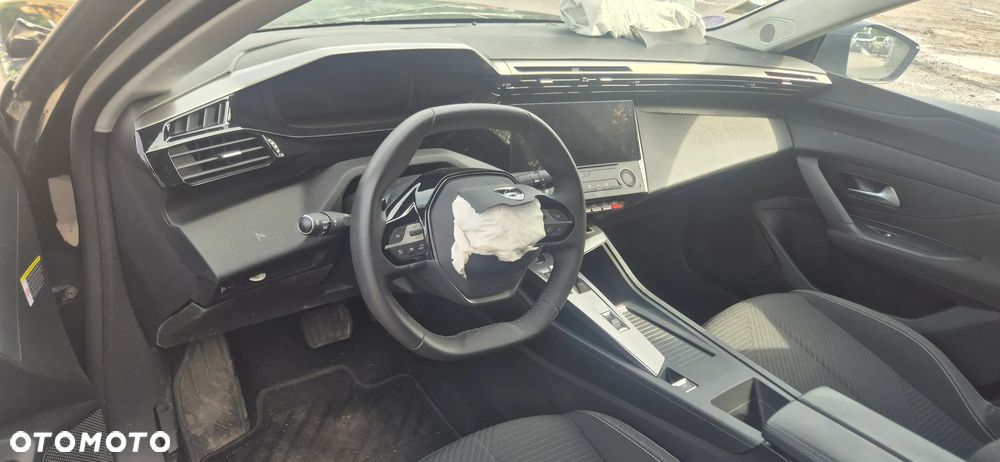 Peugeot 308 1.2 PureTech Allure Pack S&S EAT8 - 16
