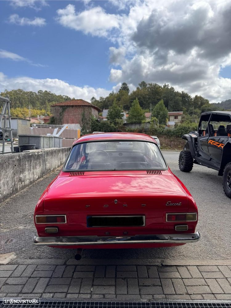 Ford Escort - 8