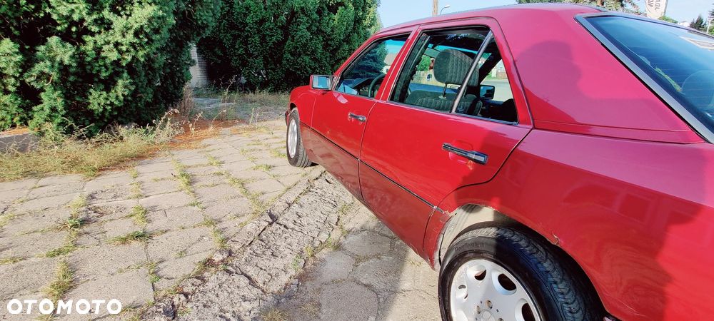 Mercedes-Benz W124 (1984-1993) - 24