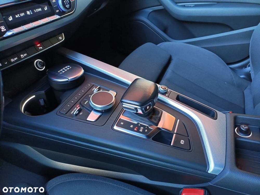 Audi A4 Avant 2.0 TDI Quattro S tronic - 31