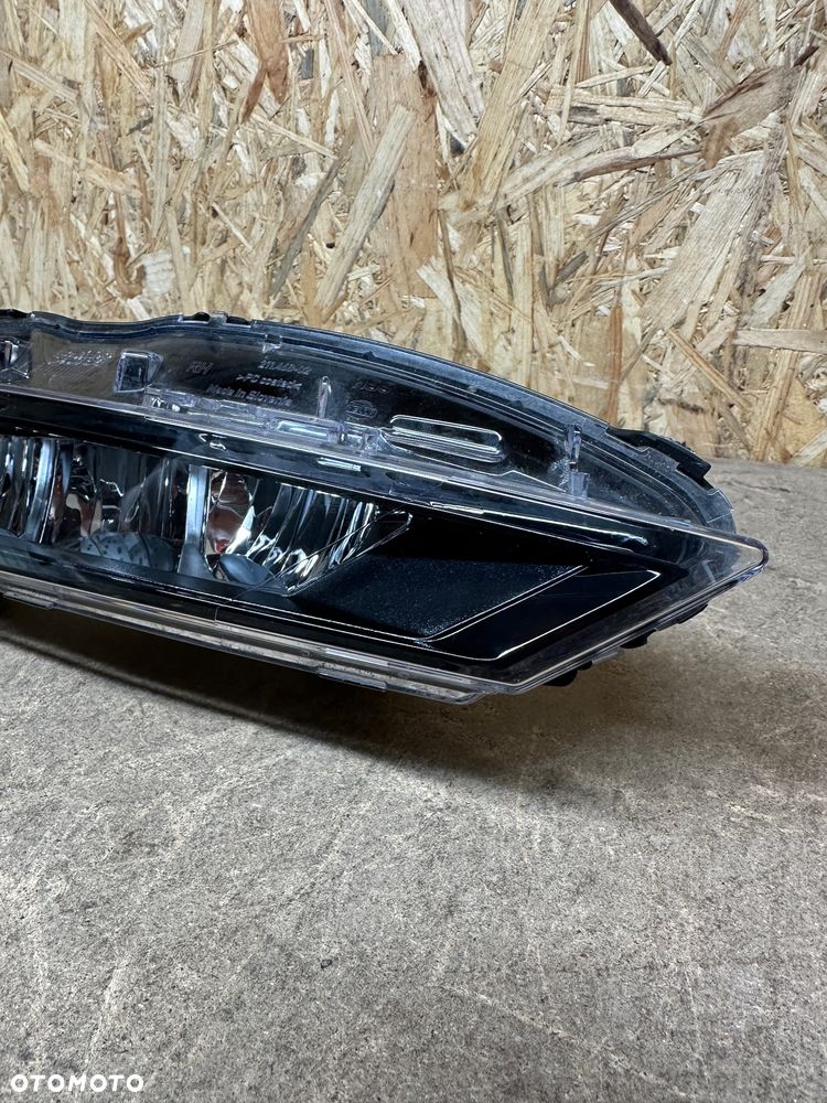 SEAT HALOGEN PRAWY ATECA LEON 5F0941702D - 3