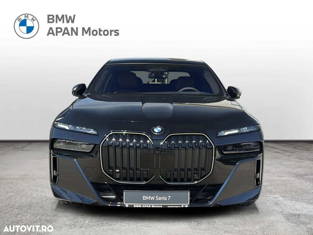 BMW Seria 7 740d xDrive MHEV - 9