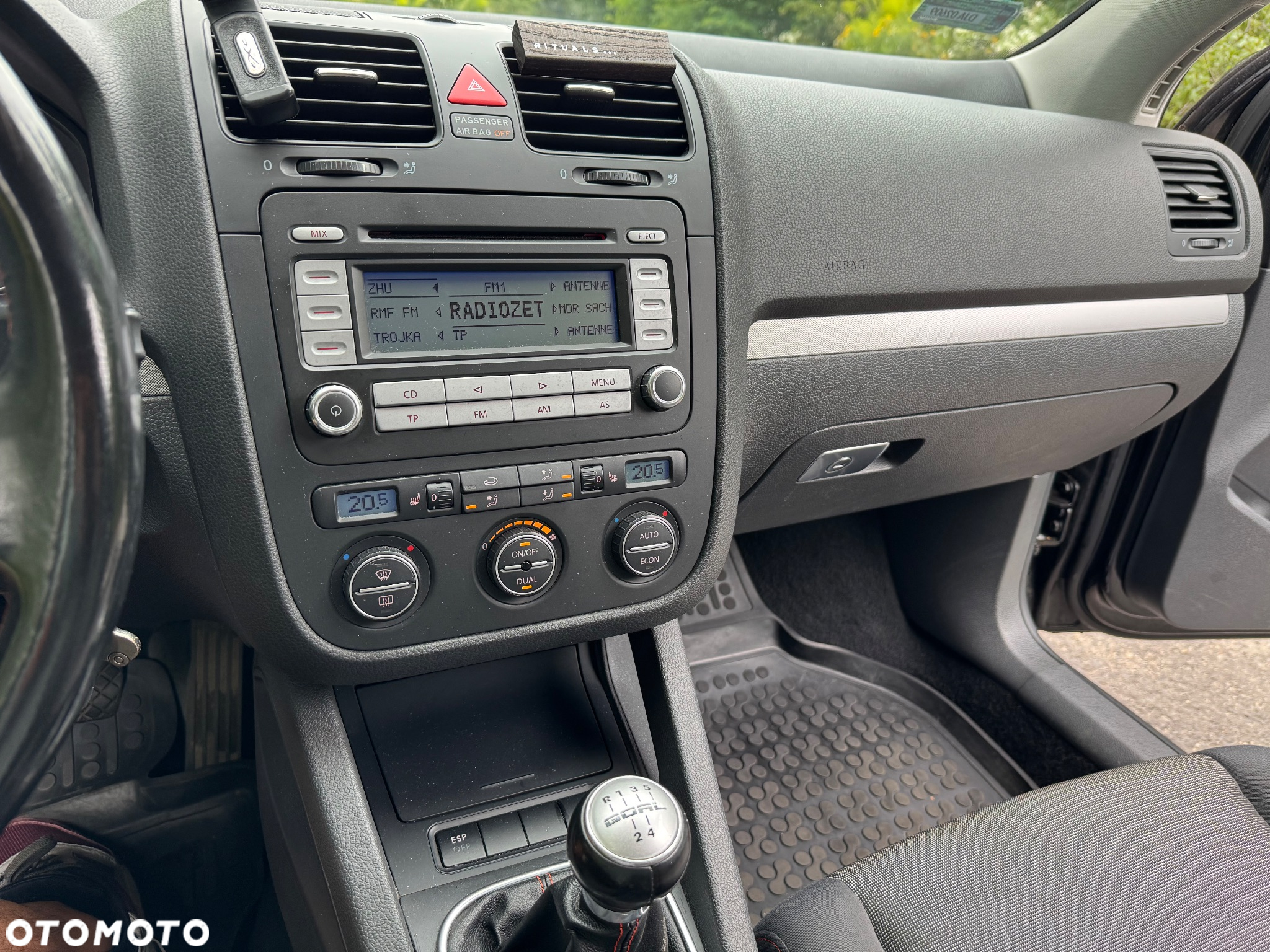 Volkswagen Golf 1.6 Goal - 12