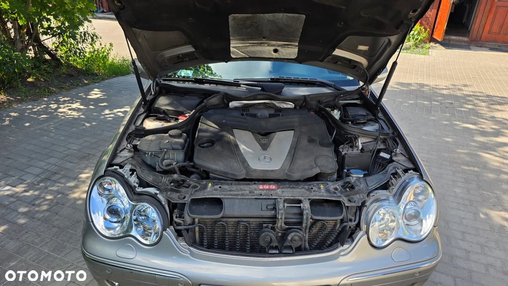 Mercedes-Benz Klasa C 320 CDI 7G-TRONIC Elegance - 22