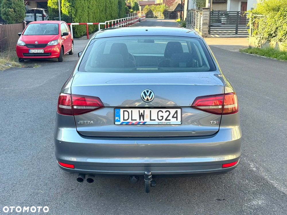Volkswagen Jetta - 5