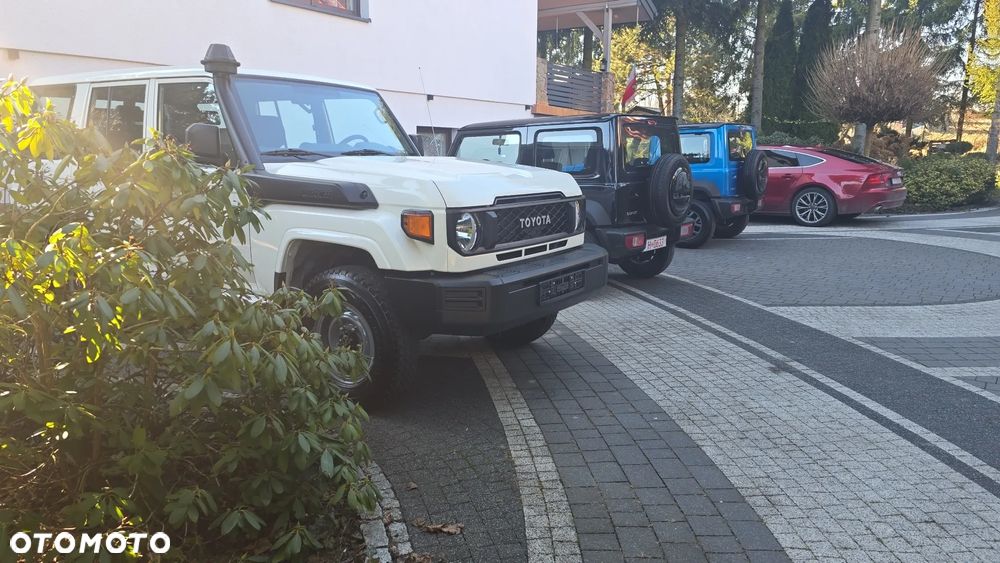 Toyota Land Cruiser - 10