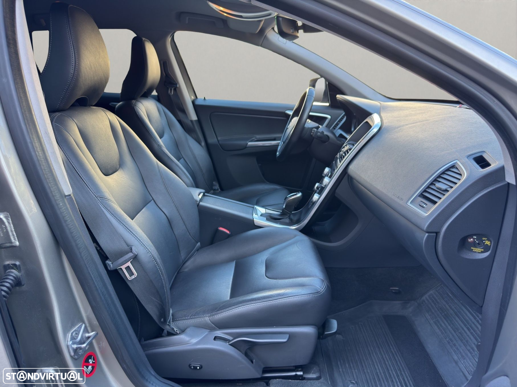 Volvo XC 60 2.4 D4 Summum AWD Geartronic - 18