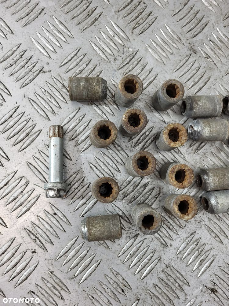 Suzuki Jimny Felgi Aluminiowe 15 - 17