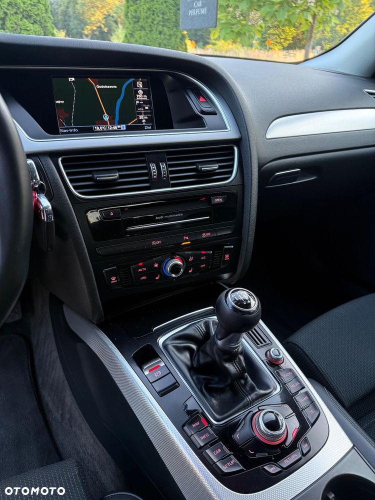 Audi A4 Avant 2.0 TDI DPF S line Sportpaket - 11