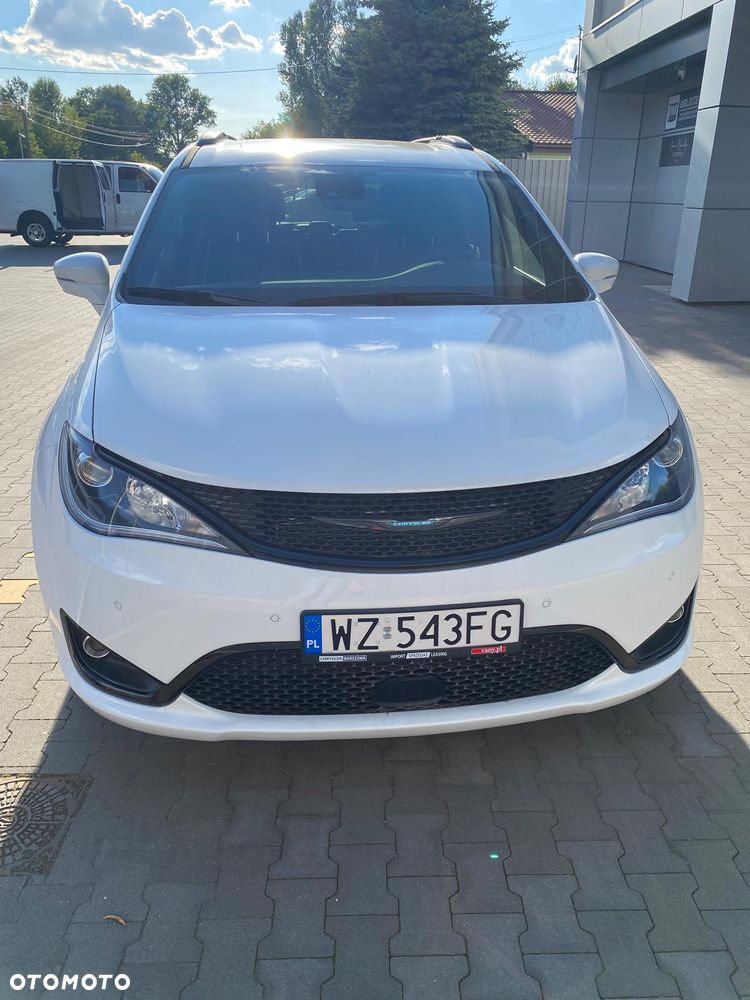 Chrysler Pacifica - 3