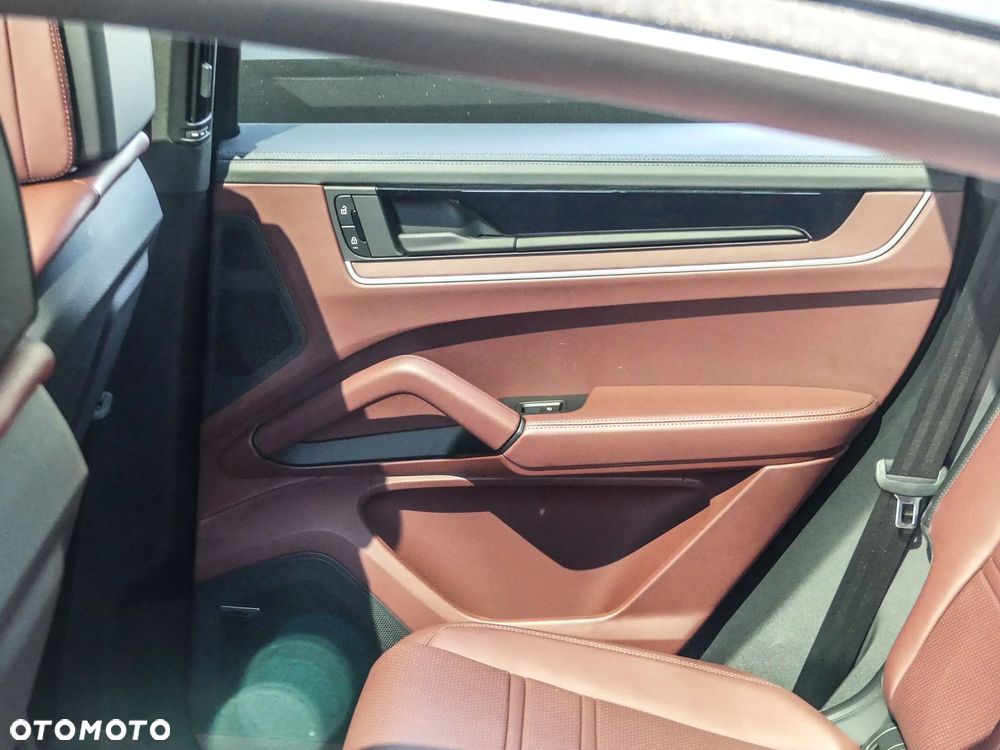 Porsche Cayenne E-Hybrid PHEV - 25