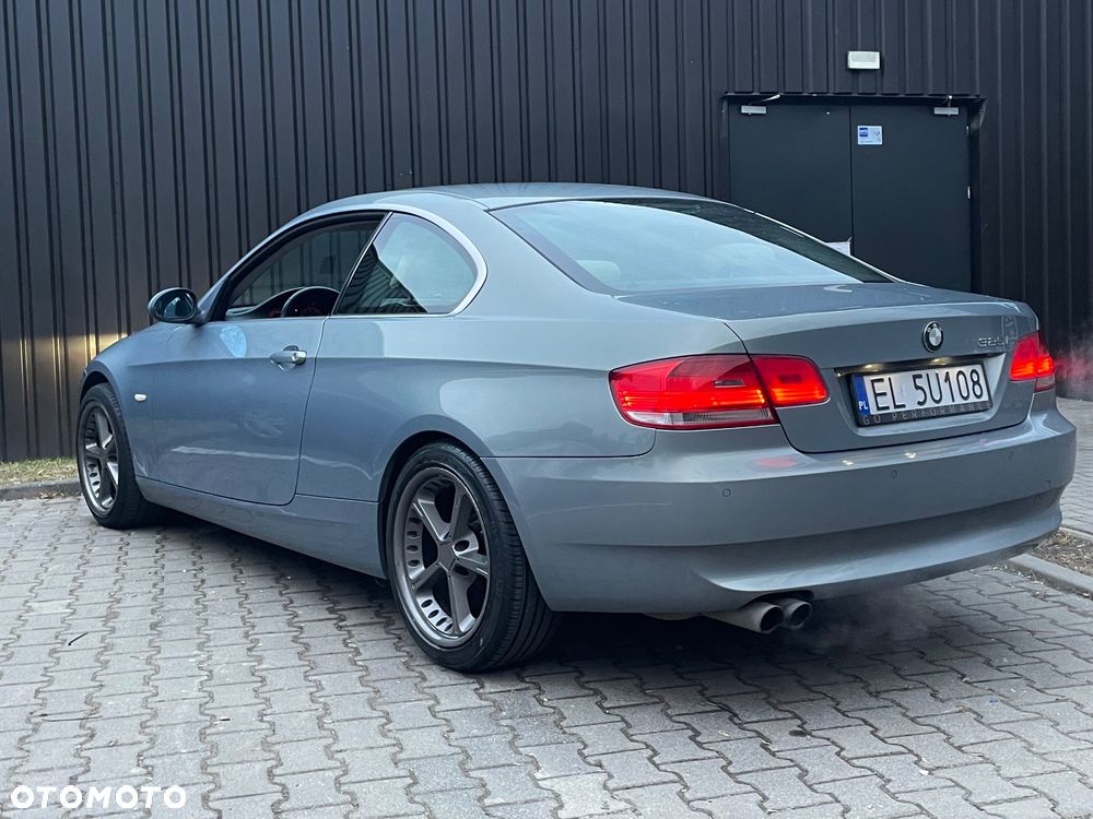 BMW Seria 3 325i M Sport Edition - 21