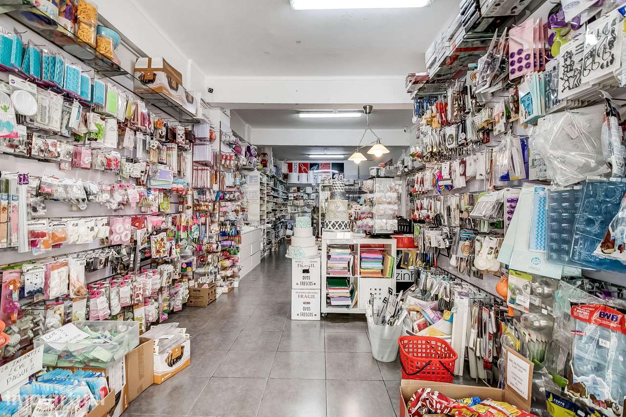 Loja para Venda na Pontinha – 60 m² | Localização Estratégica e Elevad - Grande imagem: 4/20