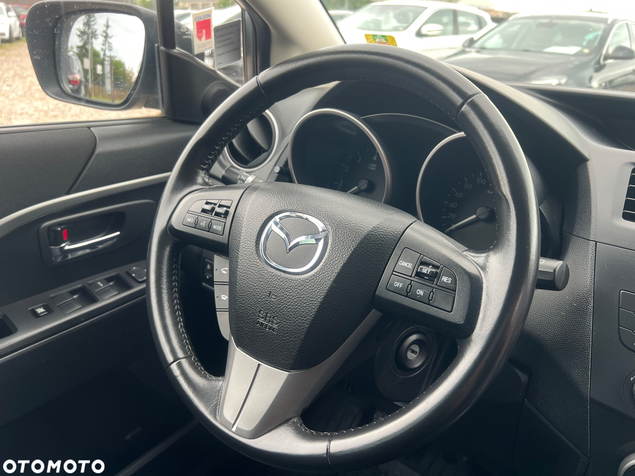 Mazda 5 - 13