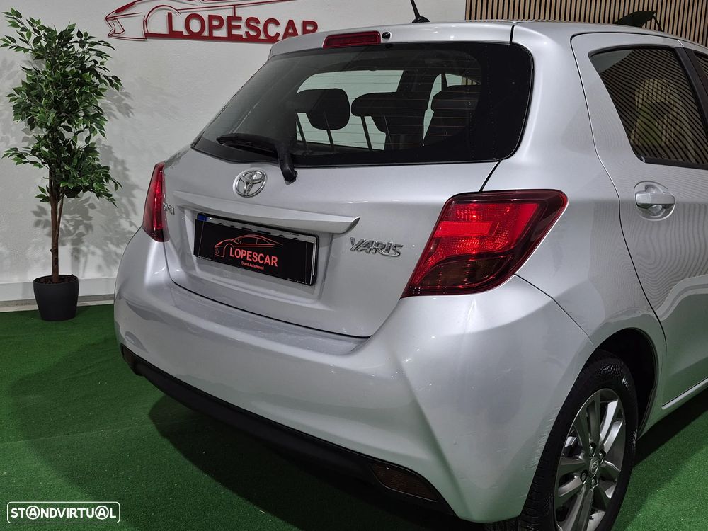Toyota Yaris 1.4 D-4D Comfort+P.Style - 4