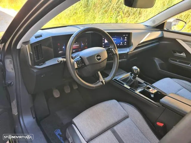 Opel Astra 1.2 T GS - 15