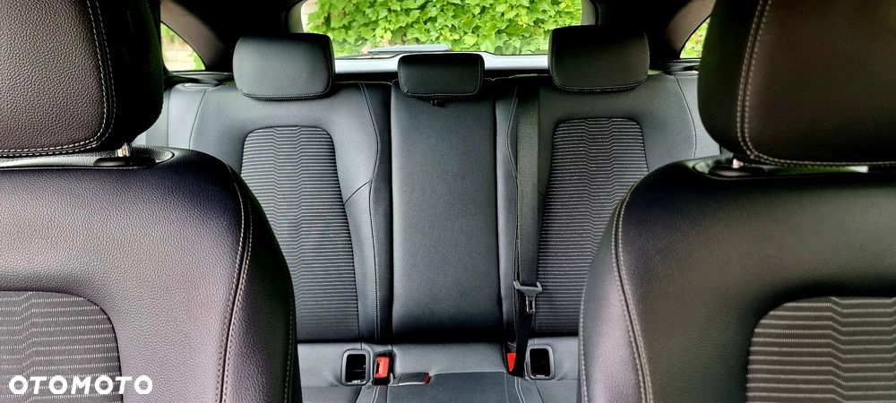 Mercedes-Benz CLA 220 d Progressive 8G-DCT - 21
