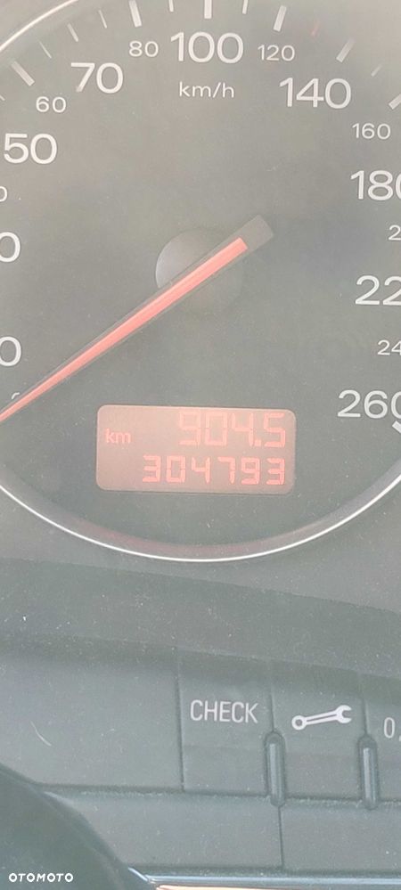 Audi A4 Avant - 8