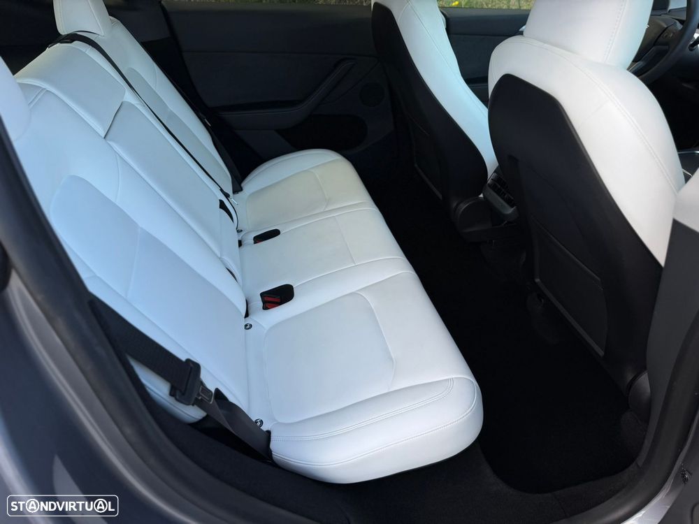 Tesla Model Y Long Range Tração Traseira - 46