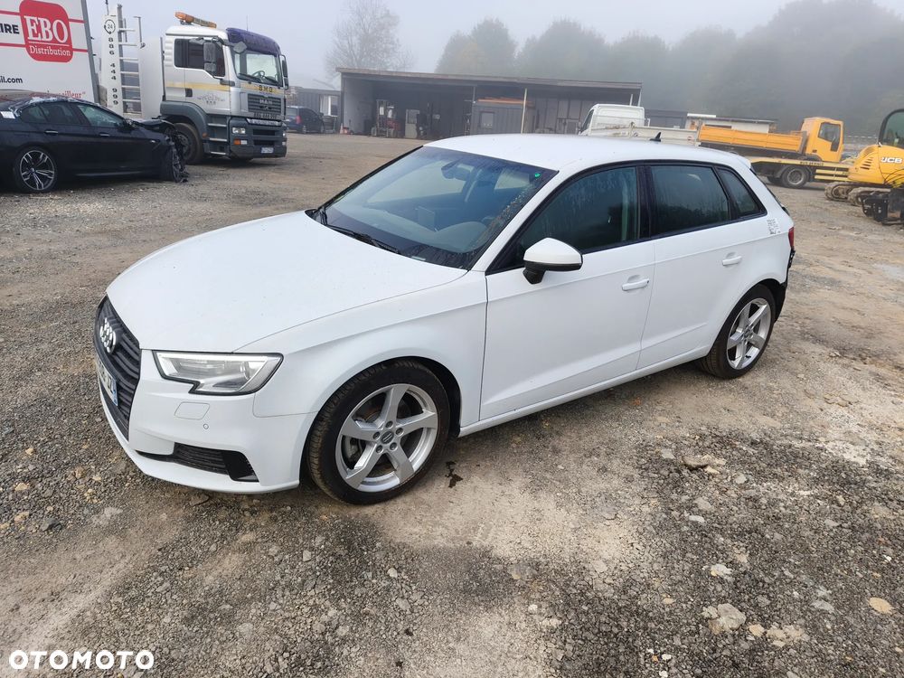 Audi A3 Sportback - 1