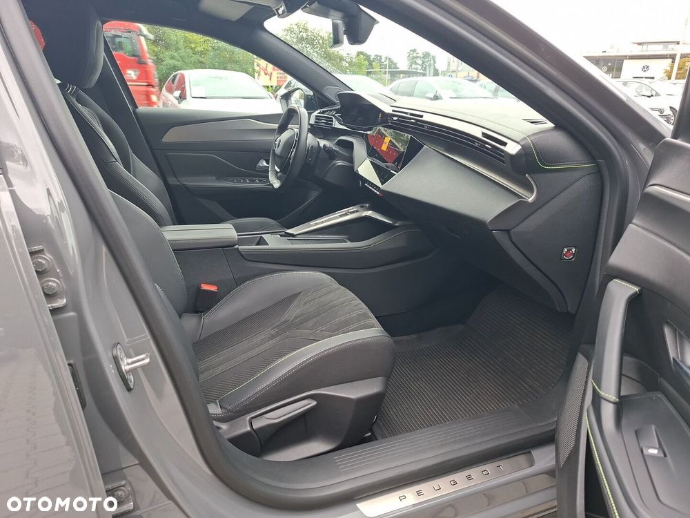 Peugeot 408 - 9