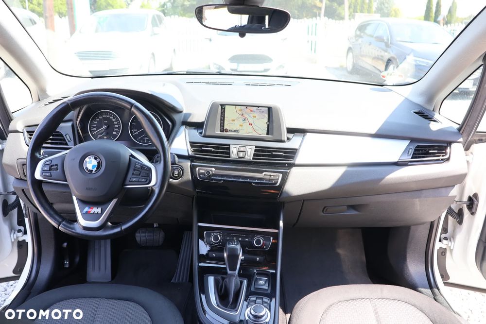 BMW Seria 2 220i - 5