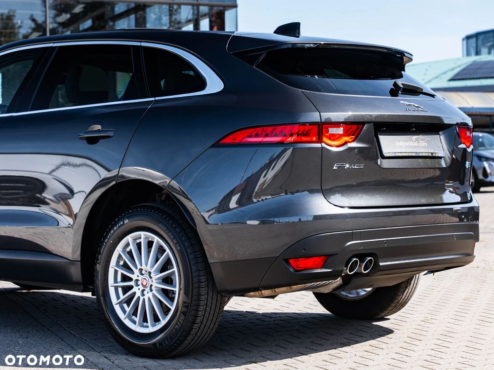 Jaguar F-Pace 20d Prestige - 11