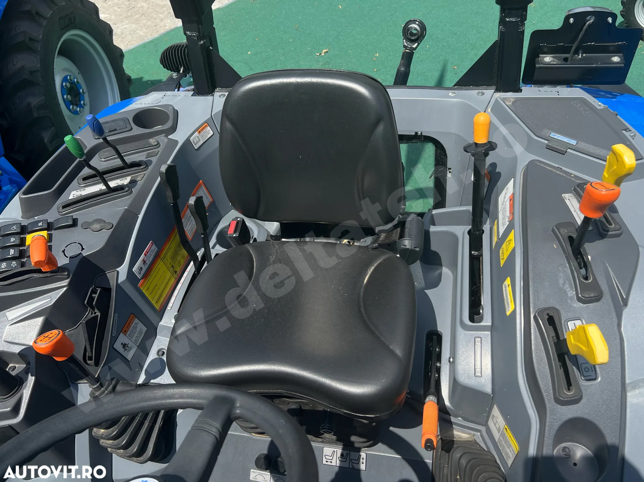 Solis Tractor NOU, Model S50 - 3