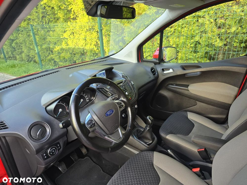 Ford Tourneo Courier 1.0 EcoBoost Titanium - 21