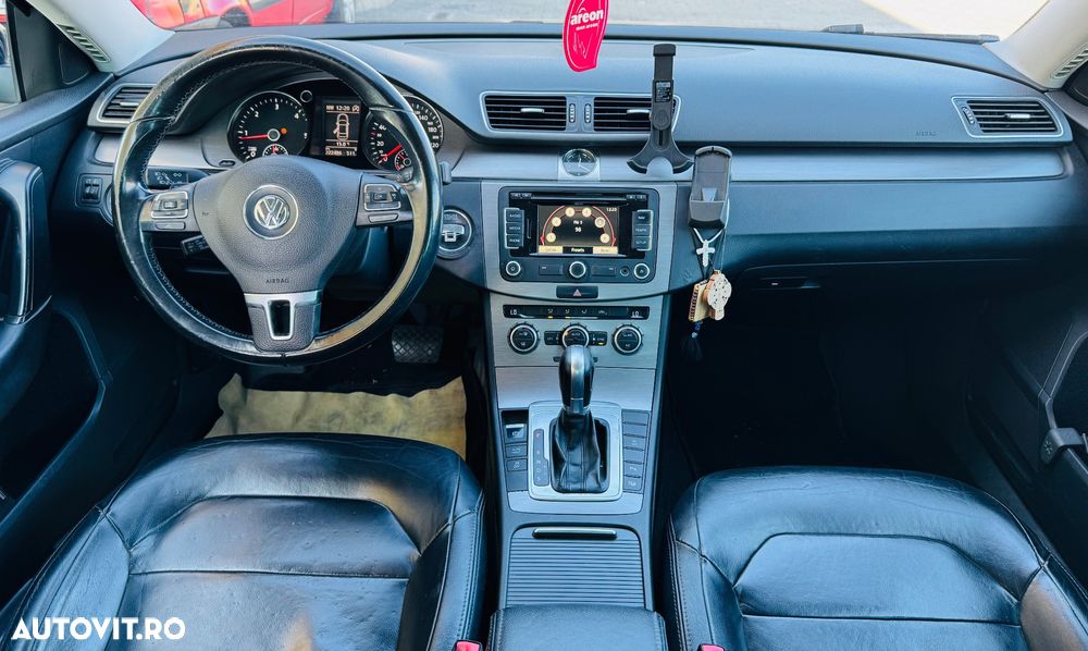 Volkswagen Passat - 2