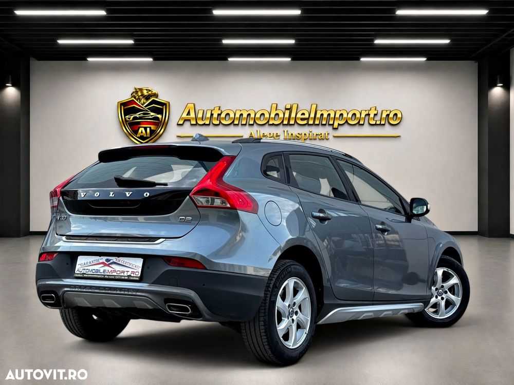 Volvo V40 D2 Powershift Momentum - 3