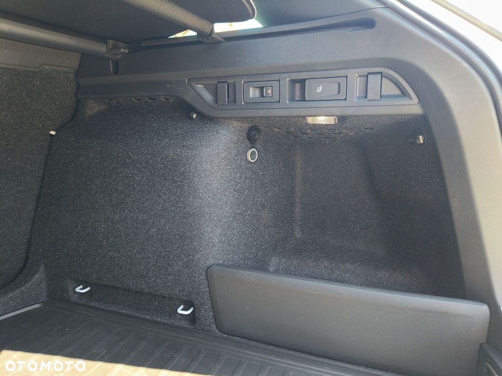 Skoda Octavia 1.5 TSI mHEV Sportline DSG - 32