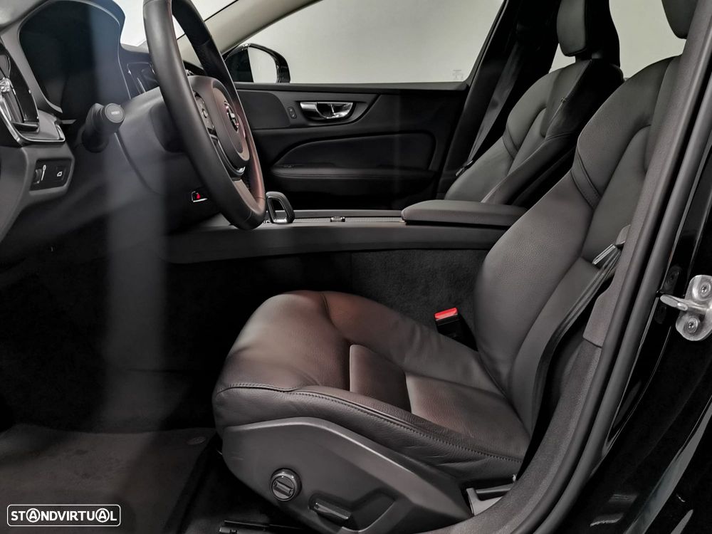 Volvo V60 2.0 B4 Plus Dark Auto - 14