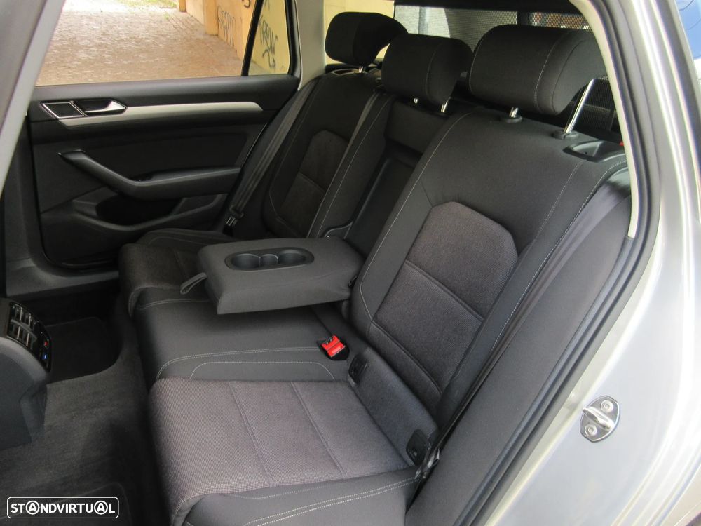 VW Passat Variant 1.6 TDI Confortline - 30